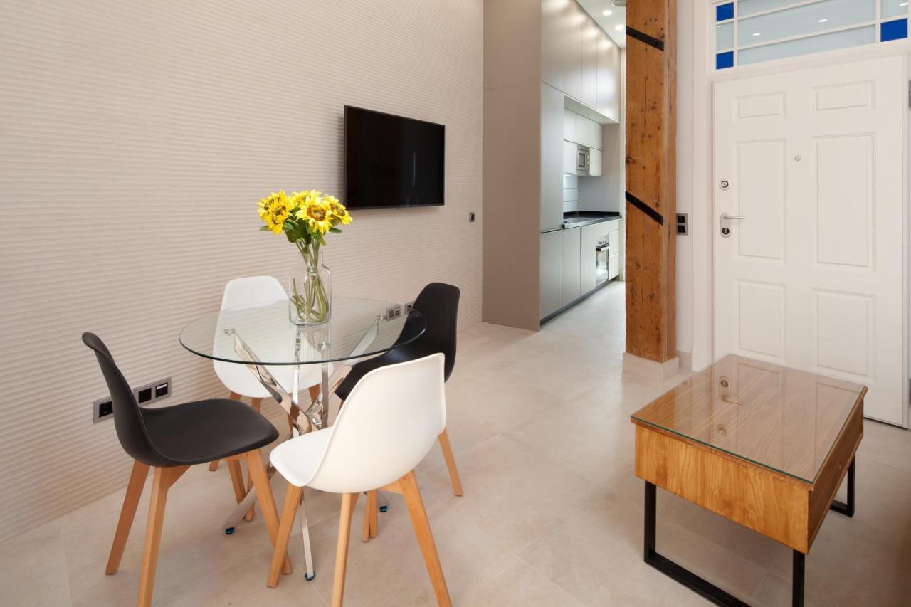 Inmalaga Santos Suites 1 ภายนอก รูปภาพ