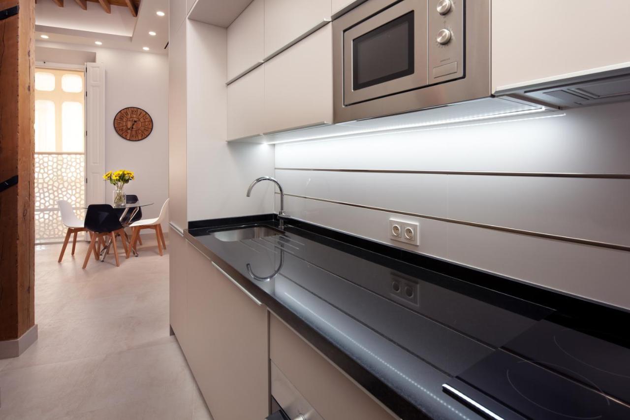 Inmalaga Santos Suites 1 ภายนอก รูปภาพ