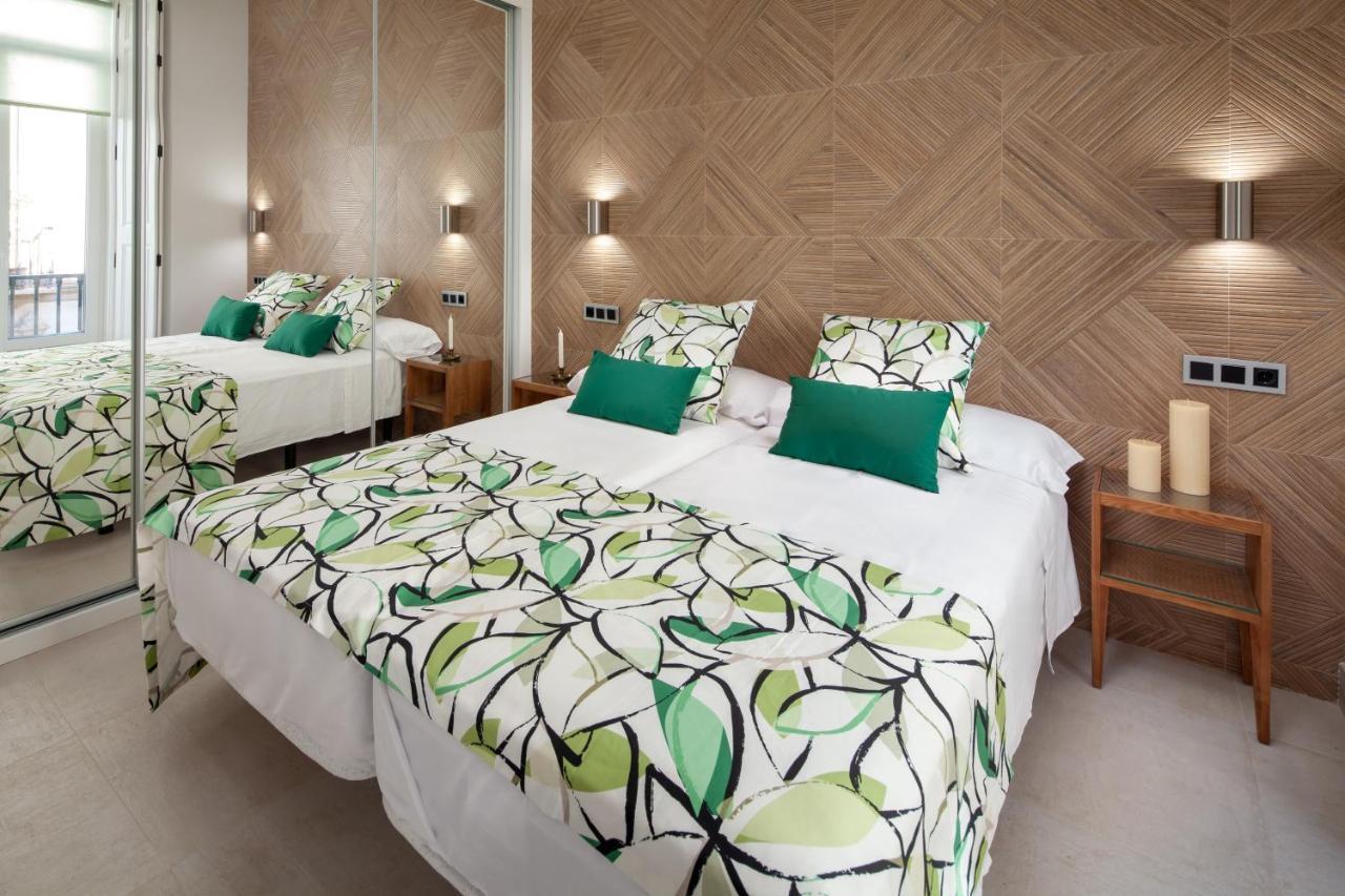 Inmalaga Santos Suites 1 ภายนอก รูปภาพ