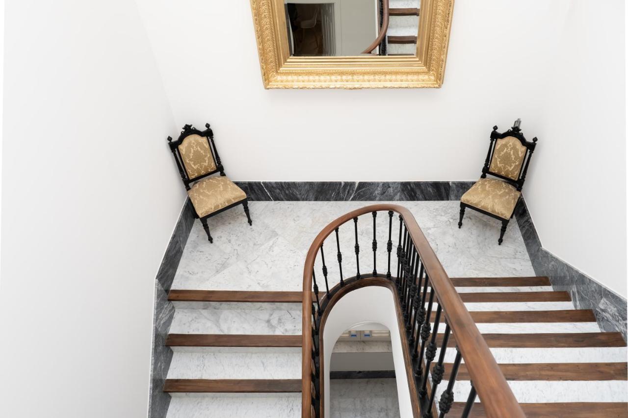 Inmalaga Santos Suites 1 ภายนอก รูปภาพ