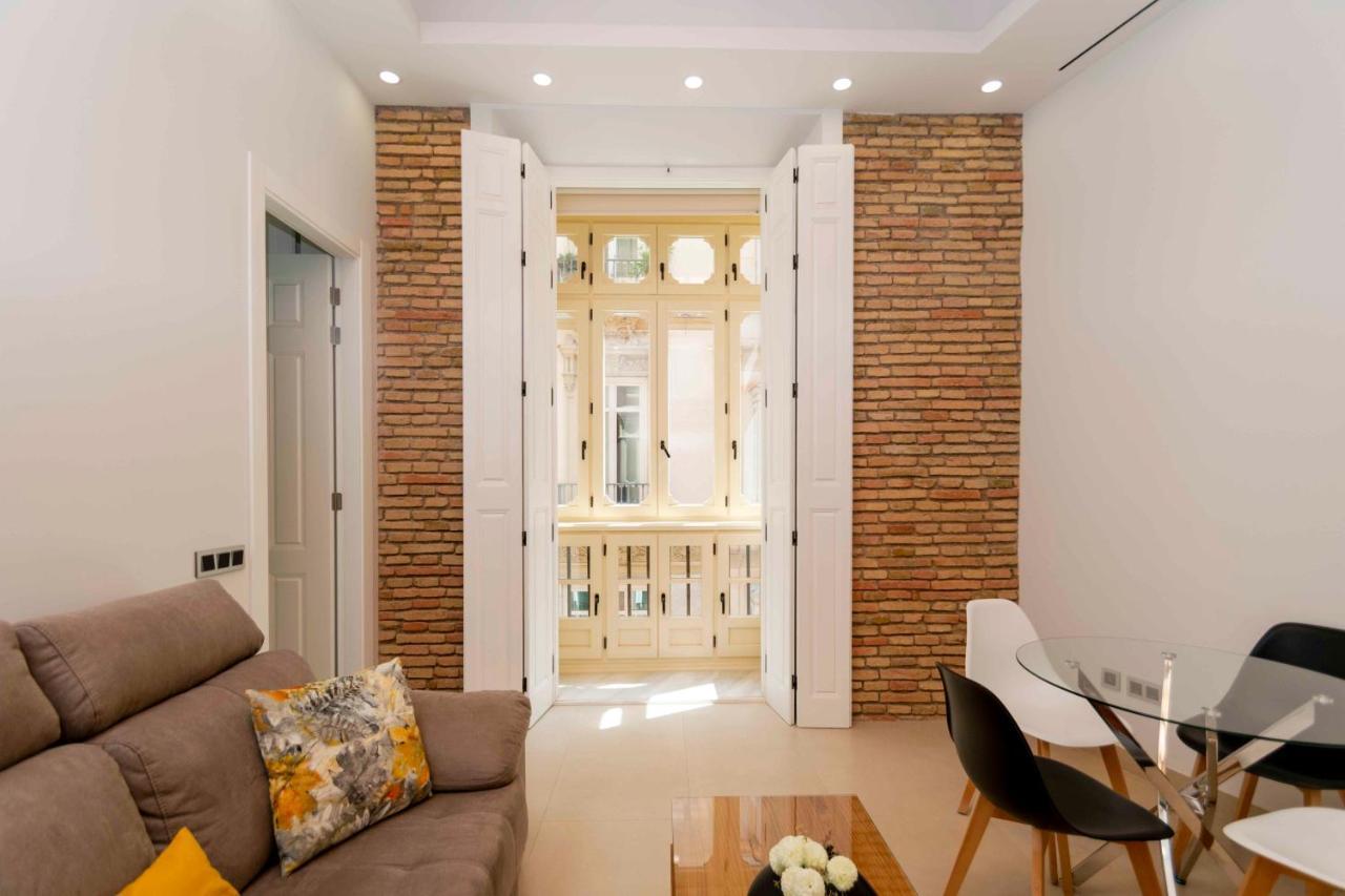 Inmalaga Santos Suites 1 ภายนอก รูปภาพ