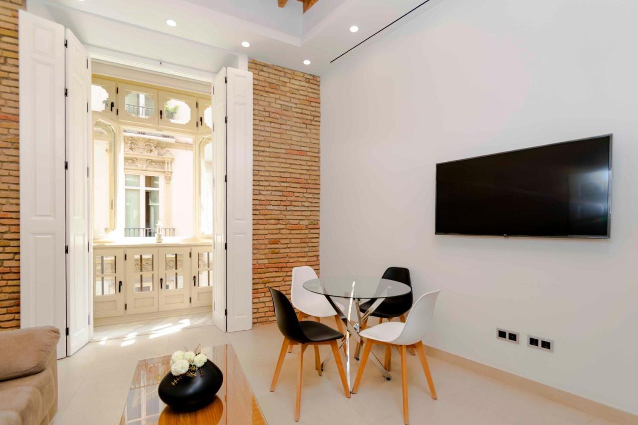 Inmalaga Santos Suites 1 ภายนอก รูปภาพ