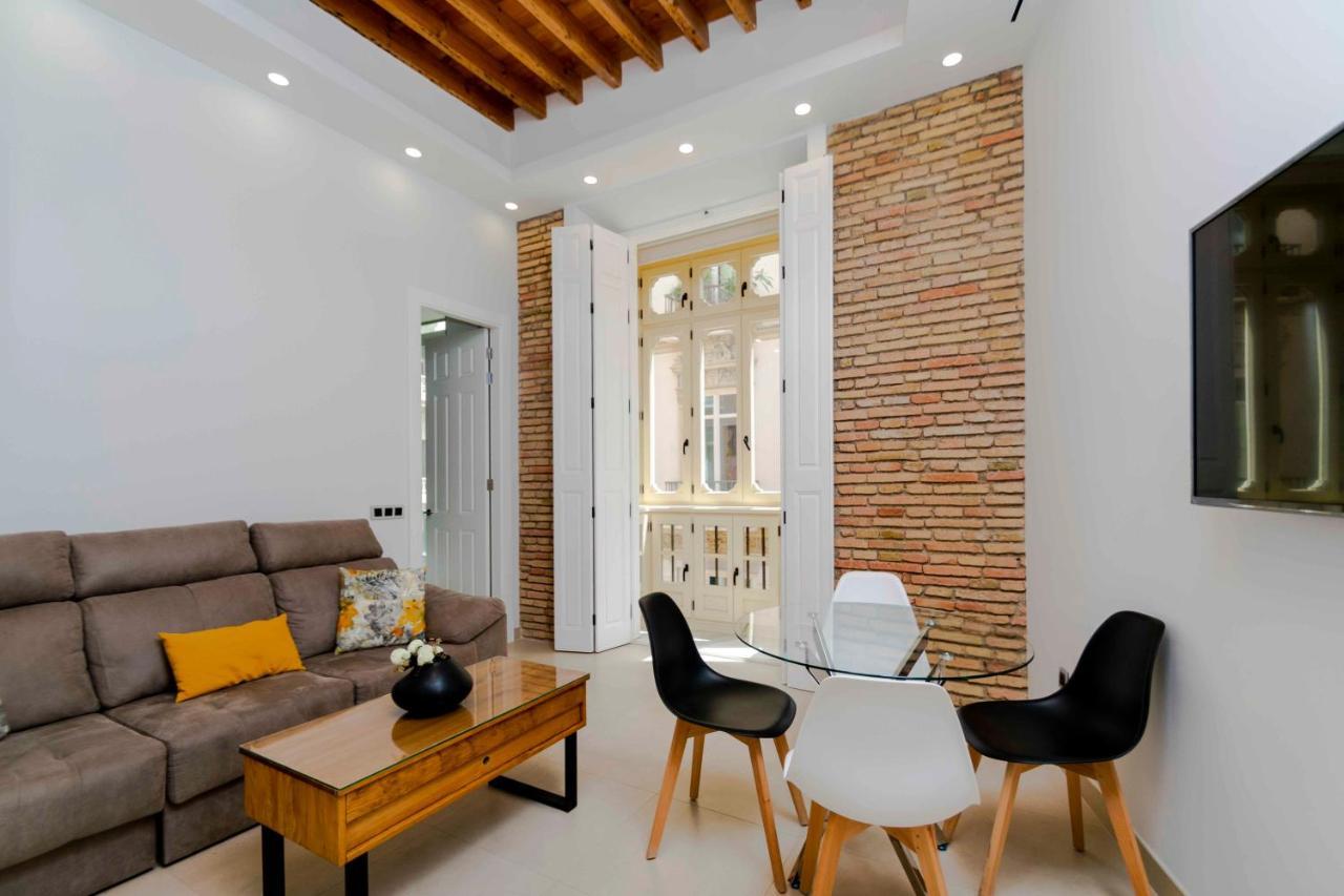 Inmalaga Santos Suites 1 ภายนอก รูปภาพ